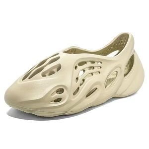 Yeezy Foam Runners Size 11.5